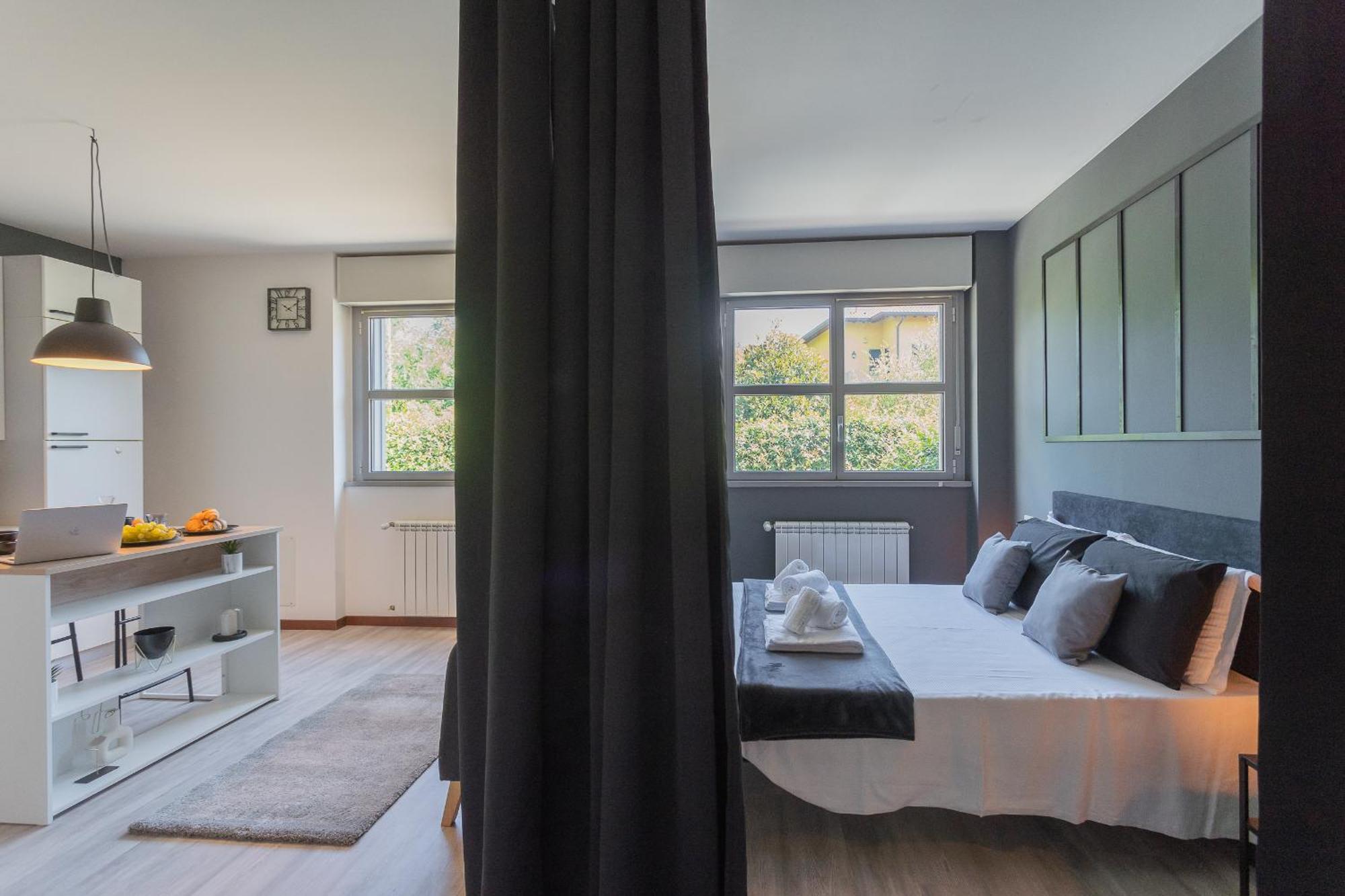 Black Loft Como By Rent All Комо Экстерьер фото